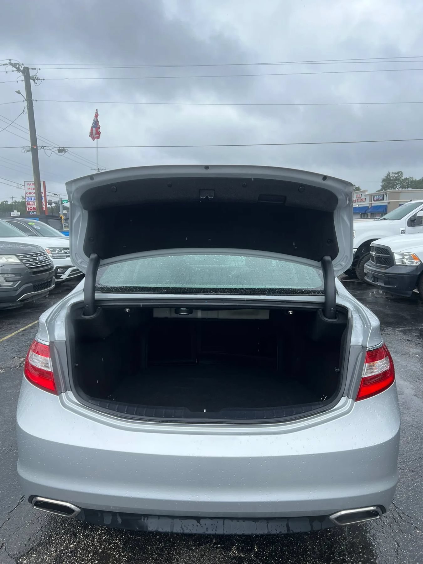 Used 2017 Hyundai Azera FWD image 16