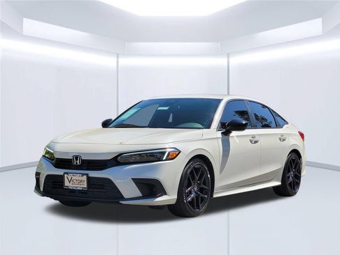 Used 2023 Honda Civic Sport image 8