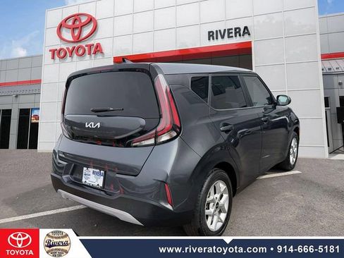 Used 2023 Kia Soul LX w/ LX Technology Package image 6
