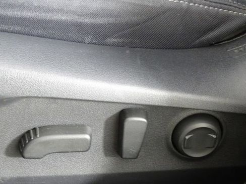 Used 2023 Subaru Outback Premium image 19