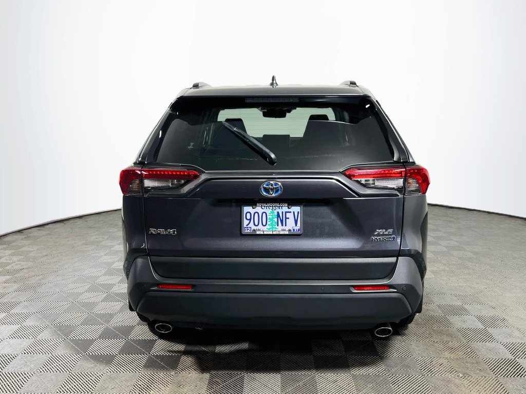 Certified 2021 Toyota RAV4 XLE Premium AWD/4WD image 6