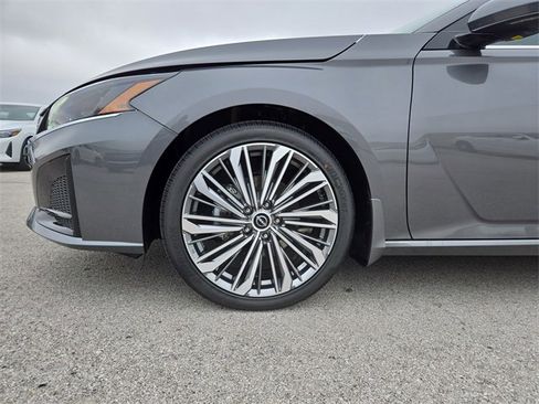 New 2025 Nissan Altima 2.5 SL image 37