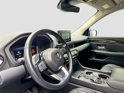 Used 2024 Honda Pilot Elite image 9
