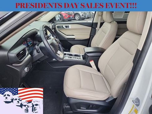 Used 2022 Ford Explorer XLT w/ Equipment Group 202A image 15