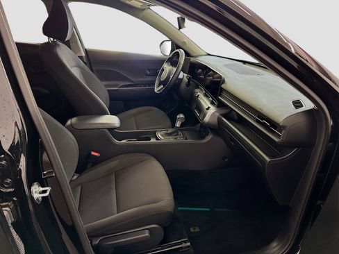 Used 2025 Hyundai Kona SEL image 32