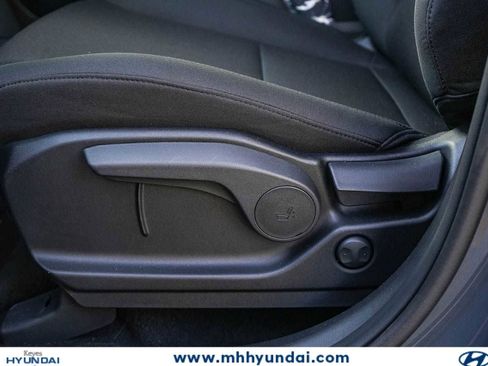 New 2026 Hyundai Santa Fe SE FWD image 19