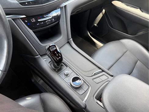 Used 2023 Cadillac XT5 Premium Luxury AWD/4WD image 19