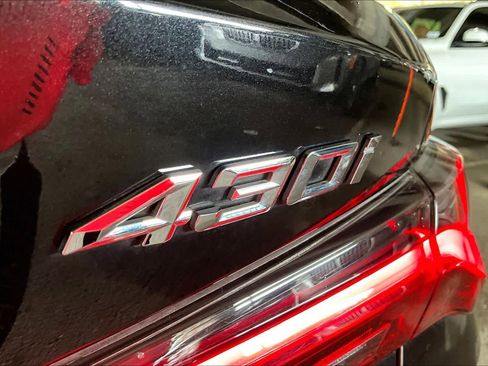 Used 2021 BMW 430i Coupe w/ Premium Package image 9