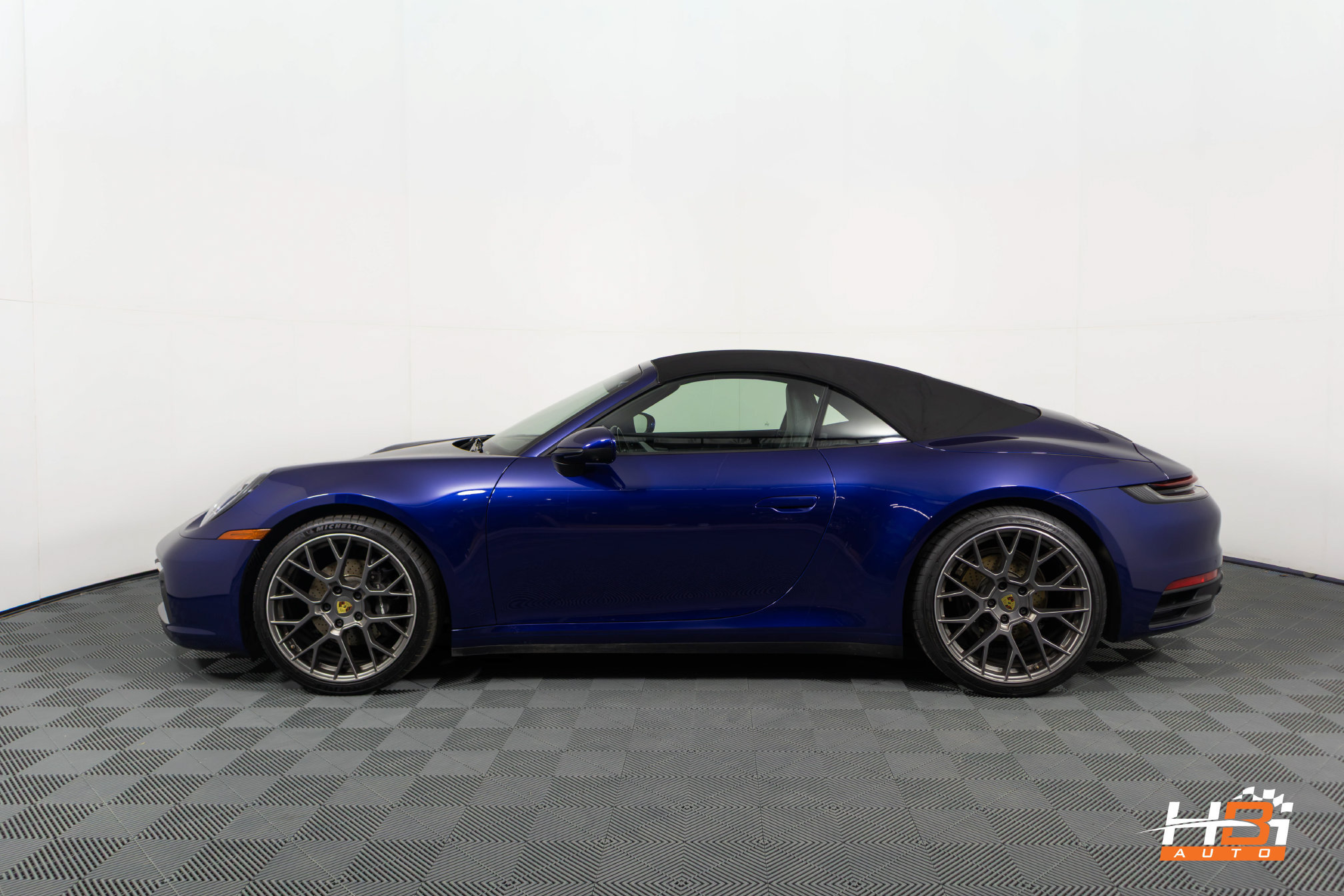 Used 2020 Porsche 911 Carrera RWD image 8