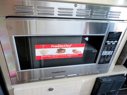 Used 2014 Mercedes-Benz Sprinter 3500 image 44