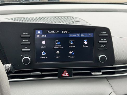 Used 2022 Hyundai Elantra SE image 22