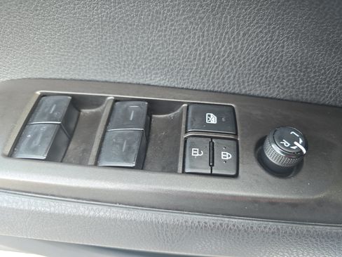 Used 2024 Toyota Camry SE w/ Convenience Package FWD image 25