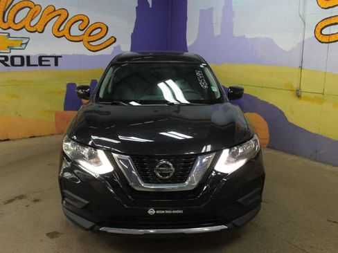 Used 2018 Nissan Rogue S FWD image 3