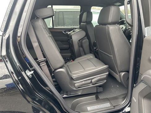 New 2026 GMC Yukon Denali image 10