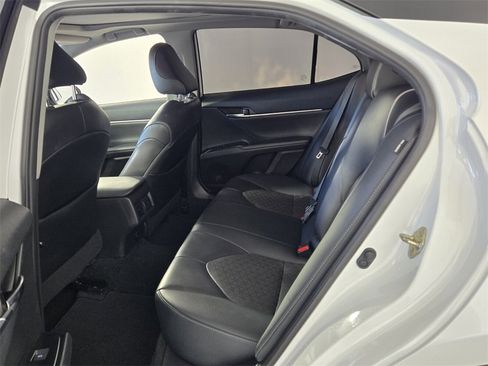 Used 2020 Toyota Camry XSE image 8