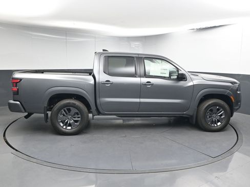 New 2026 Nissan Frontier SV w/ SV Convenience Package image 9