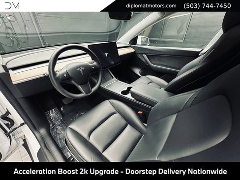 Used 2021 Tesla Model Y Long Range AWD/4WD image 17