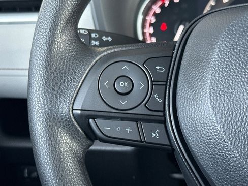 New 2025 Toyota RAV4 XLE image 28