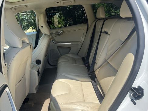 Used 2013 Volvo XC60 3.2 AWD/4WD image 14