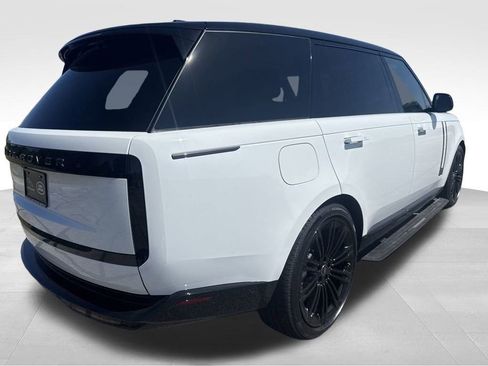 New 2025 Land Rover Range Rover Long Wheelbase SE image 6