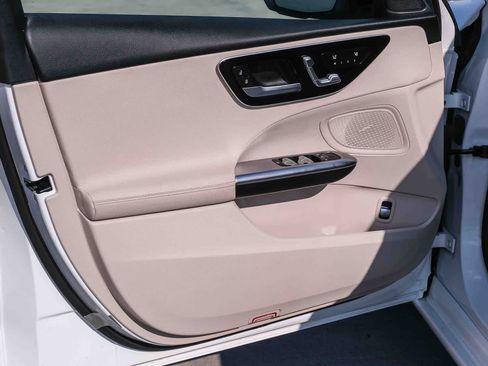 Used 2023 Mercedes-Benz C 300 Sedan image 22