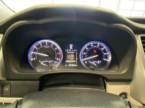 Used 2015 Toyota Highlander Limited image 32