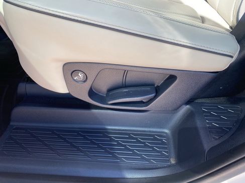 Used 2021 Hyundai Palisade Calligraphy image 21