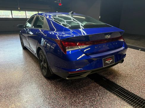 Used 2023 Hyundai Elantra SEL FWD image 5