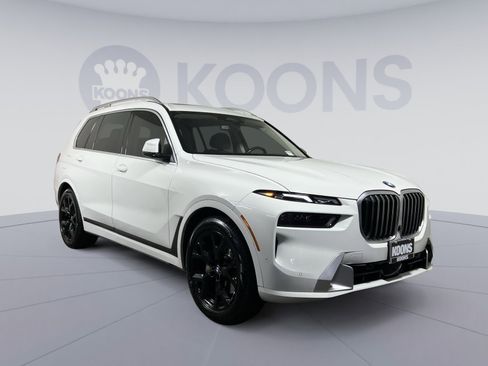 Used 2023 BMW X7 xDrive40i image 10