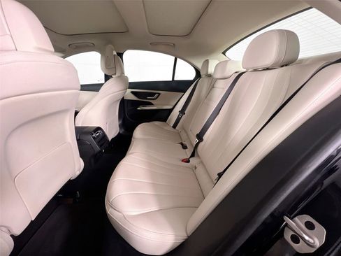 Used 2025 Mercedes-Benz E 350 4MATIC Sedan image 21