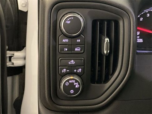 Used 2024 Chevrolet Silverado 1500 Custom image 41