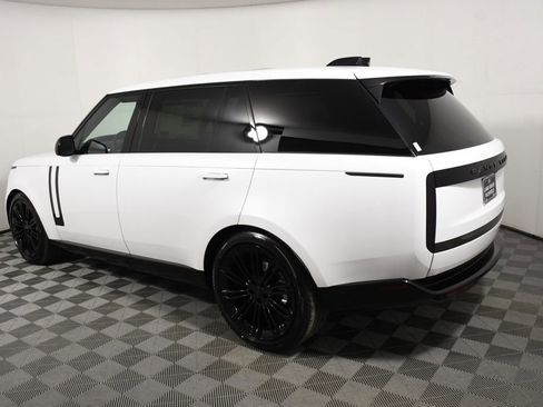 New 2026 Land Rover Range Rover Long Wheelbase SE image 3