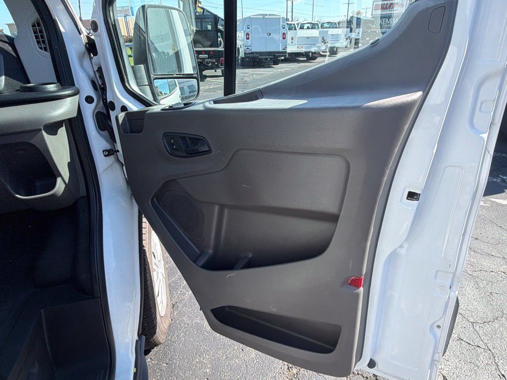 Used 2020 Ford Transit 250 Low Roof w/ Exterior Upgrade Package RWD image 28
