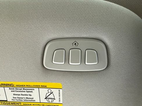 Used 2025 Ford Expedition Active image 32