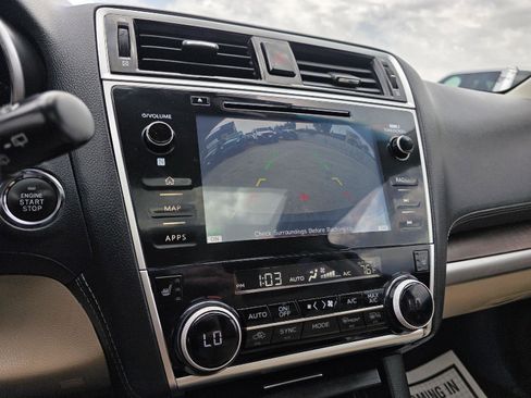 Used 2018 Subaru Outback 3.6R Limited AWD/4WD image 18