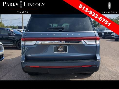 Used 2023 Lincoln Navigator Reserve AWD/4WD image 5