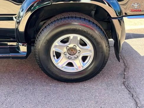 Used 2001 Toyota 4Runner SR5 AWD/4WD image 23