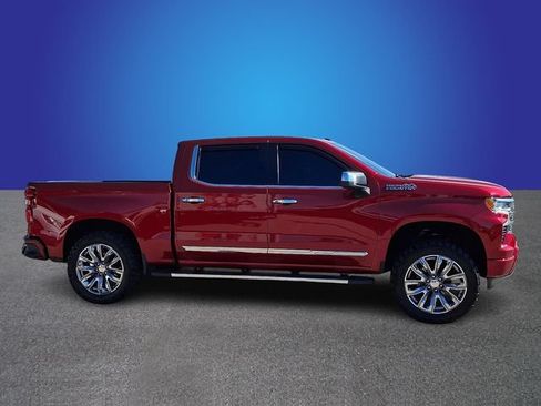 Used 2023 Chevrolet Silverado 1500 High Country w/ High Country Premium Package AWD/4WD image 3