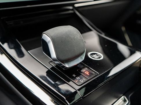 Used 2024 Land Rover Range Rover Sport Dynamic SE image 27