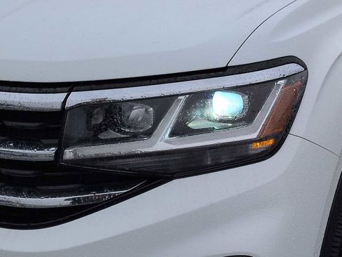 Used 2021 Volkswagen Atlas Cross Sport SEL Premium R-Line image 11