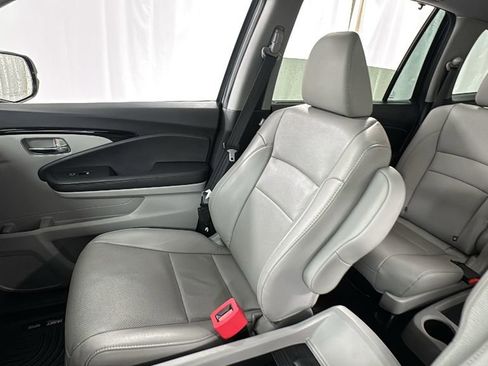 Used 2022 Honda Pilot Elite image 13