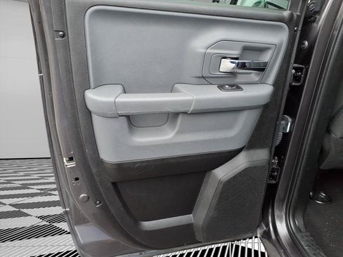 Used 2024 RAM 1500 Classic SLT AWD/4WD image 19