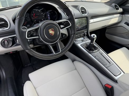 Certified 2025 Porsche 718 Cayman RWD image 15