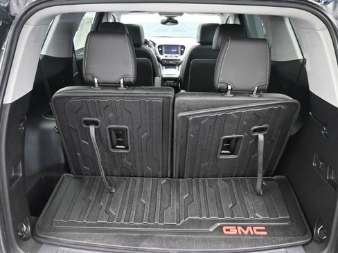 Used 2021 GMC Acadia SLT w/ Elevation Edition AWD/4WD image 11