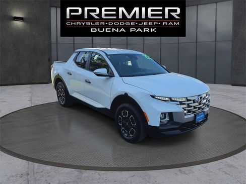 Used 2022 Hyundai Santa Cruz SEL image 2