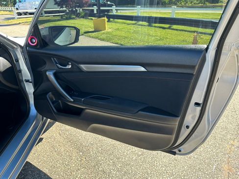 Used 2018 Honda Civic Si image 10