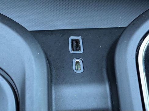 Used 2023 GMC Sierra 1500 AT4 w/ AT4 Premium Package image 22