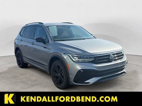 Used 2023 Volkswagen Tiguan SE R-Line FWD image 3