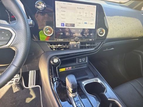 Used 2024 Lexus NX 350 F Sport image 9