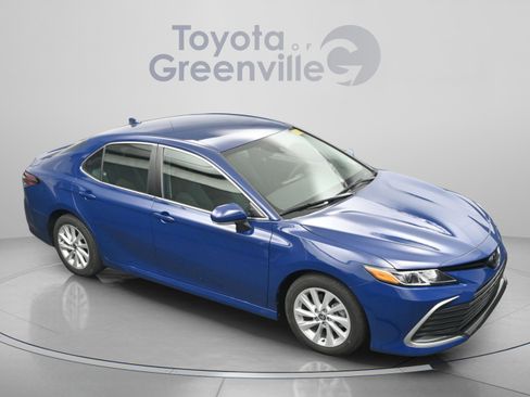 Used 2023 Toyota Camry LE w/ Convenience Package FWD image 32
